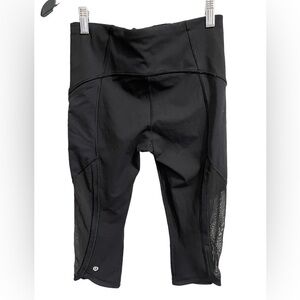 LULULEMON Capri Mesh Leggings‎